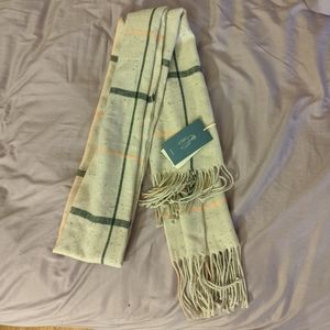 Universal Thread Scarf